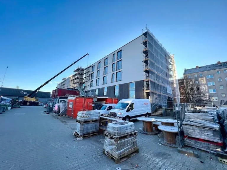 DE_Berlin_wallsceilling0.webp